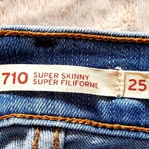 Levis Super skinny 710